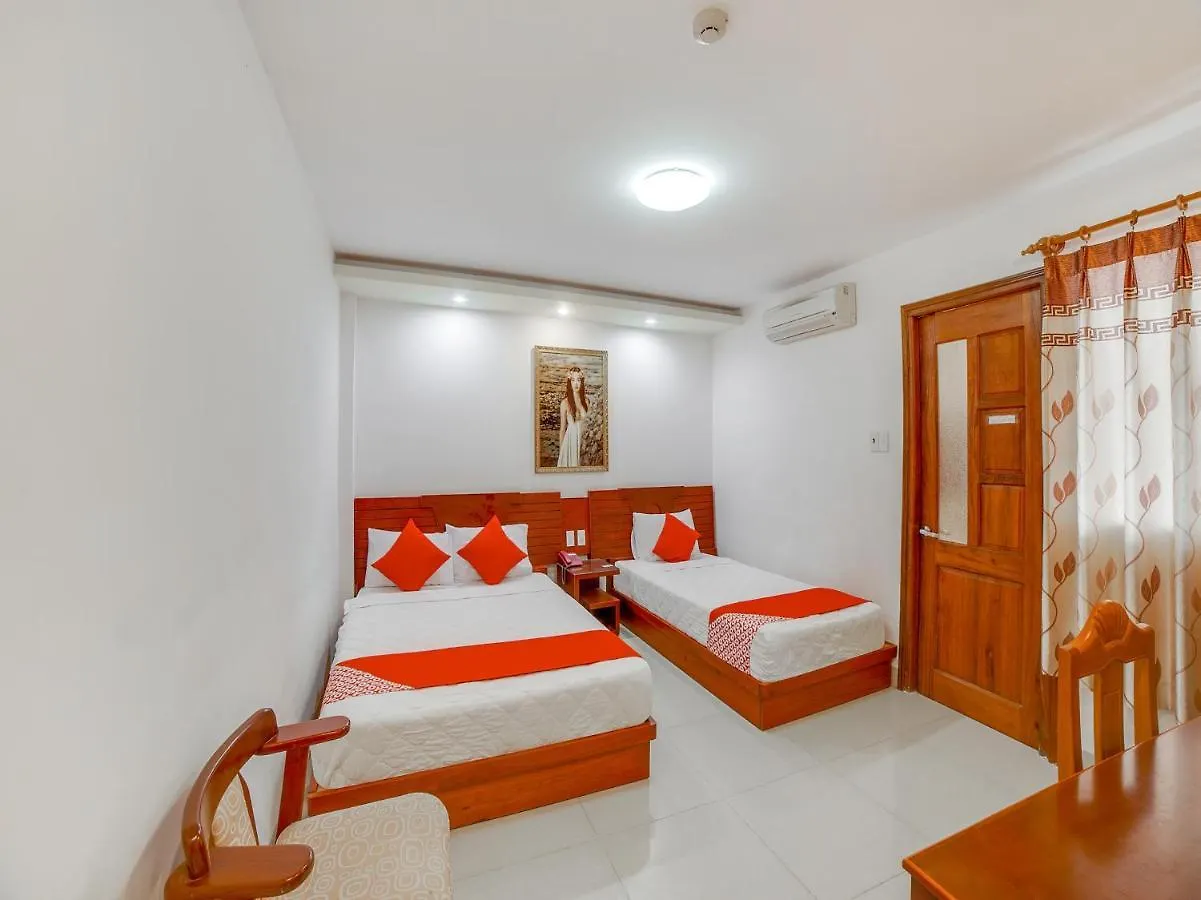 Oyo 764 An Khang Hotel Nha Trang 2*,
