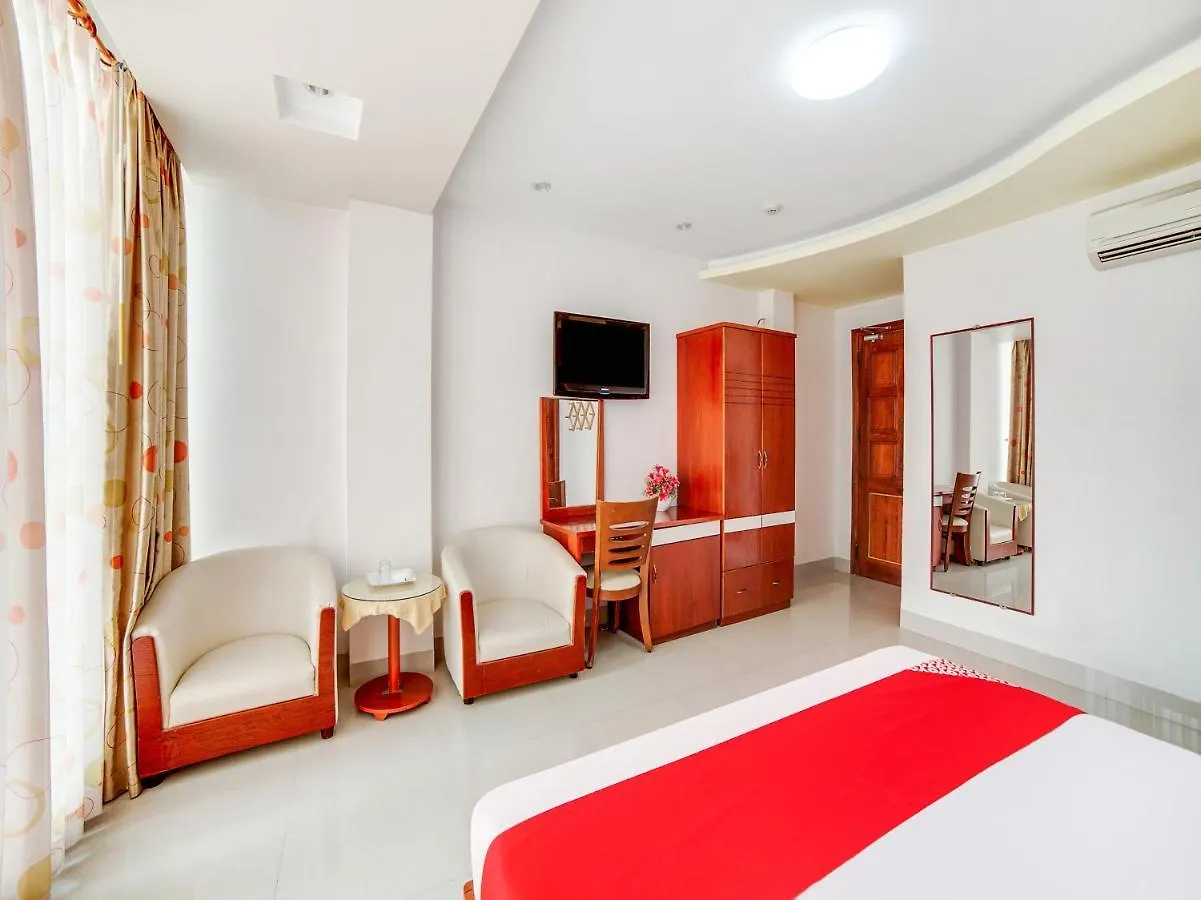 Oyo 764 An Khang Hotel Nha Trang 2*,  Vietnam